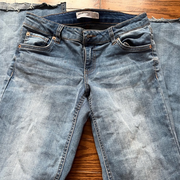 Garage low rise flare jeans💙 - Picture 2 of 4